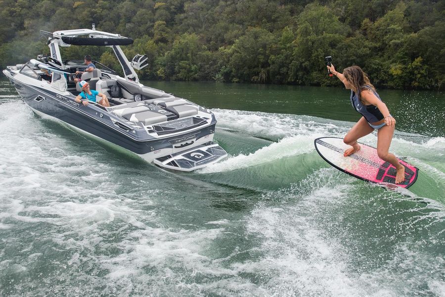 Wakeboard Surf Boat Deer Creek Centurion Ri245 power boat rental