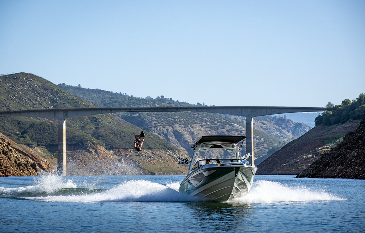 Watersports Charters covering lakes in Utah  and Lake Powell on a Centurion Fi 23