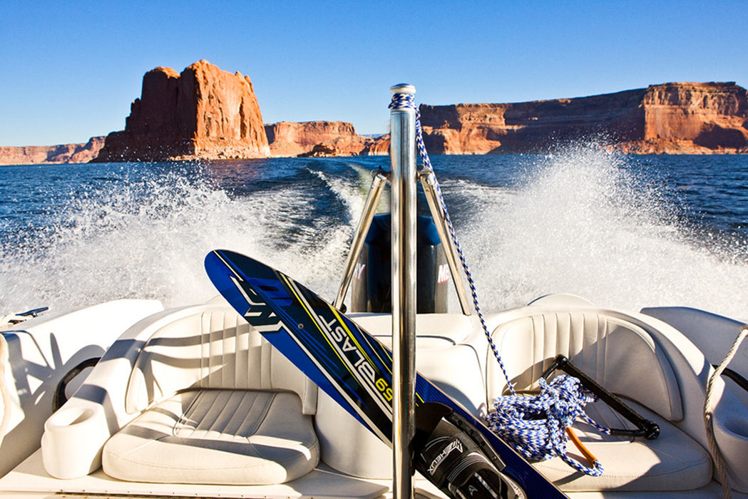 19-ft Power Boat Rental onsite Lake Powell
