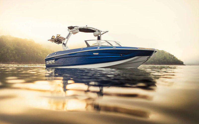 Supreme S220 Wakeoboard Surf boat — TKWatersports